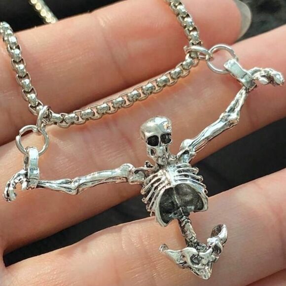 HALLOWEEN SALE Silver Goth Hanging Skeleton Skull Necklace - Picture 2 of 4